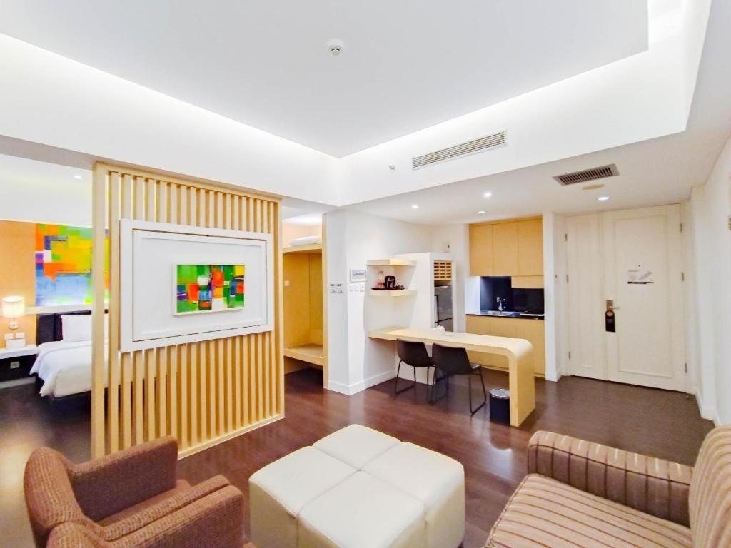 Brits Hotel Karawang Ngoại thất bức ảnh