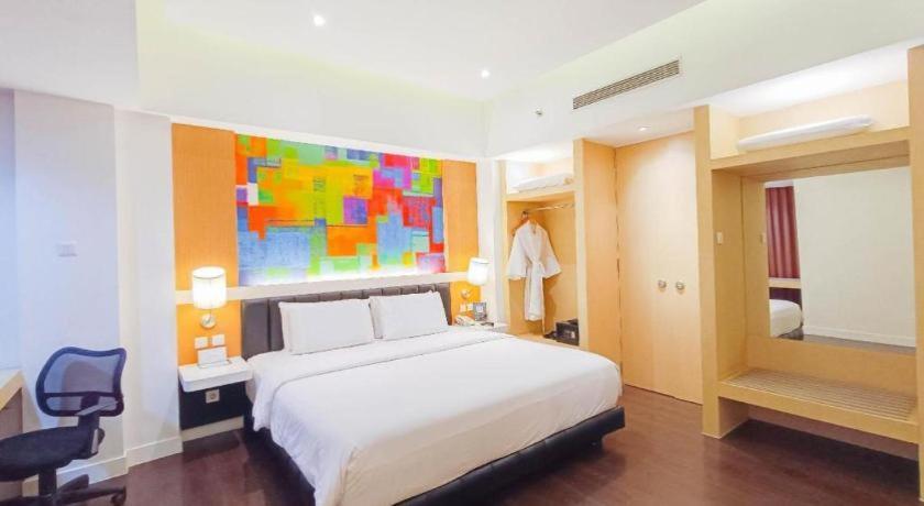 Brits Hotel Karawang Ngoại thất bức ảnh