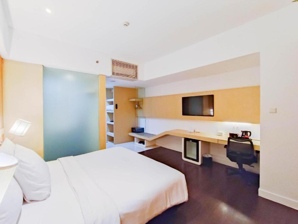 Brits Hotel Karawang Ngoại thất bức ảnh