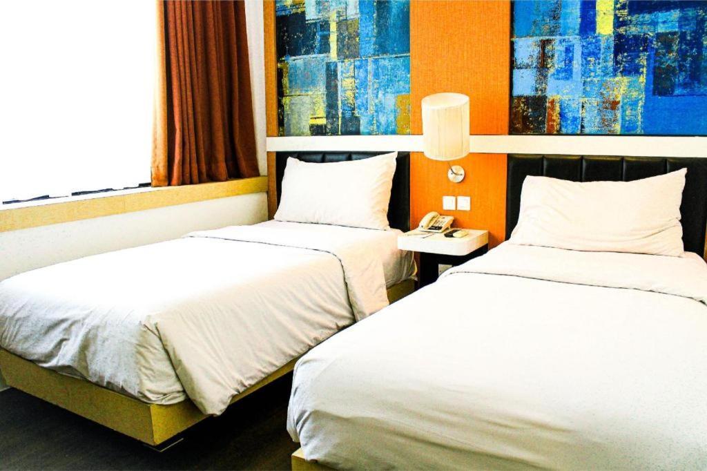 Brits Hotel Karawang Ngoại thất bức ảnh